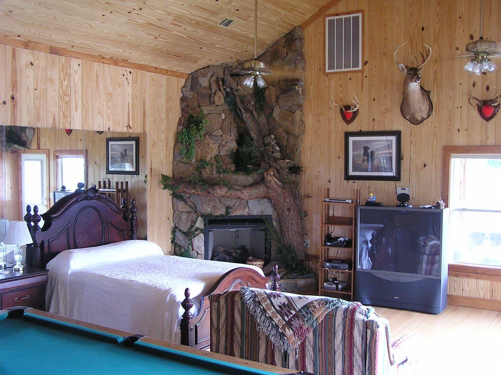 Shalom House Bed And Breakfast Tifton Exterior foto
